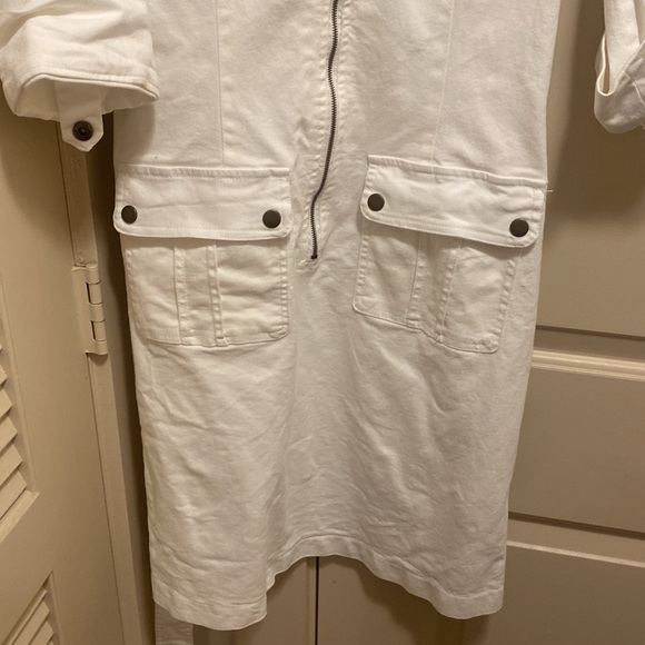 Lovely white, denim dress!  Belted with four pockets! - Picture 4 of 7